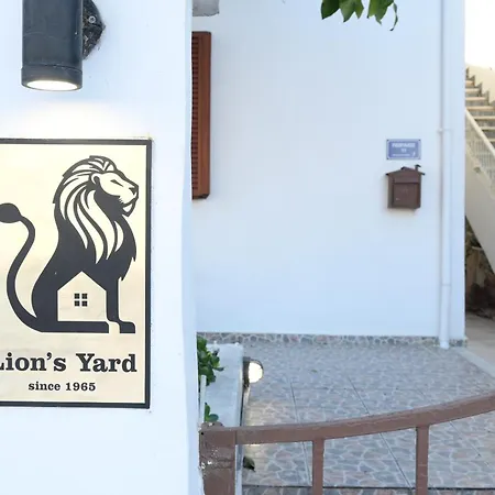 Lion's Yard Apartament *