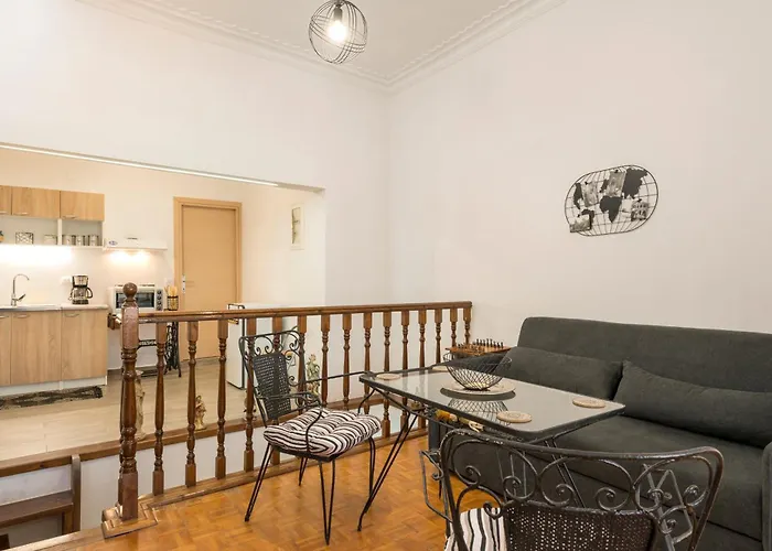 Lion's Yard Apartment Chania (Crete)