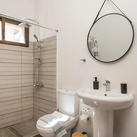 Lion's Yard Apartment